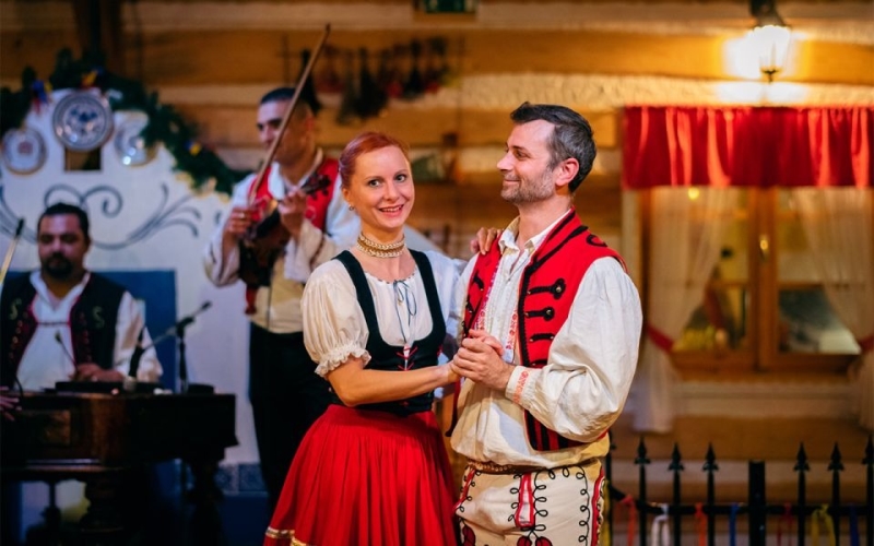 Folklore Weihnachtsabend Mit Traditionellem Tschechischen Abendessen in Prag Und Transfer